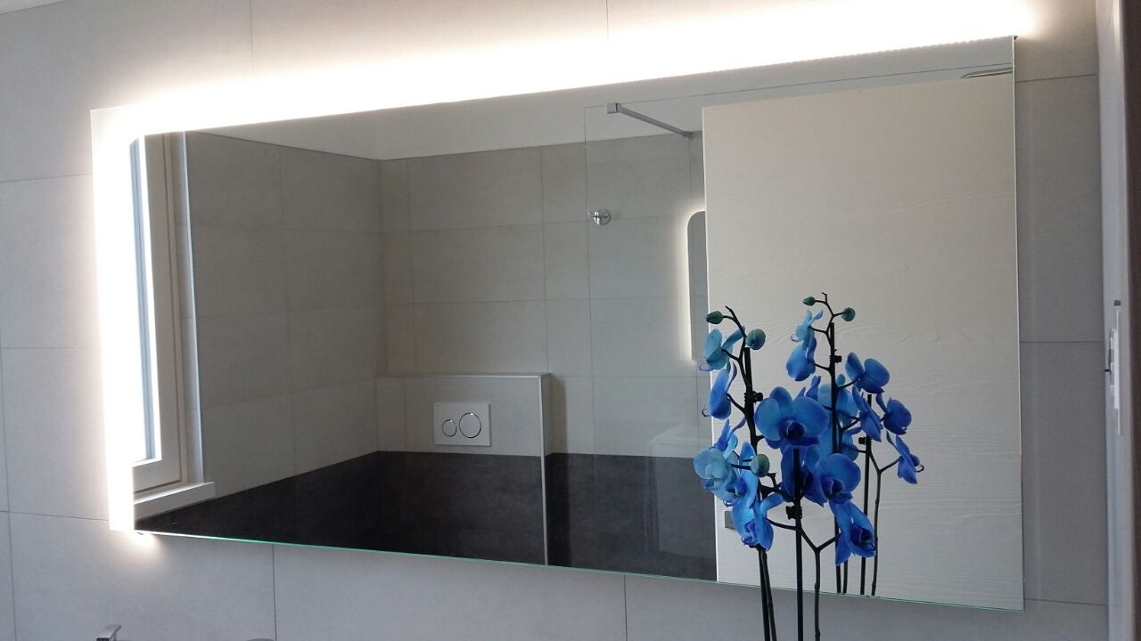 vetreria gottardi, specchio, illuminazione, specchio illuminato, specchio sabbiato, sabbiatura, vetro